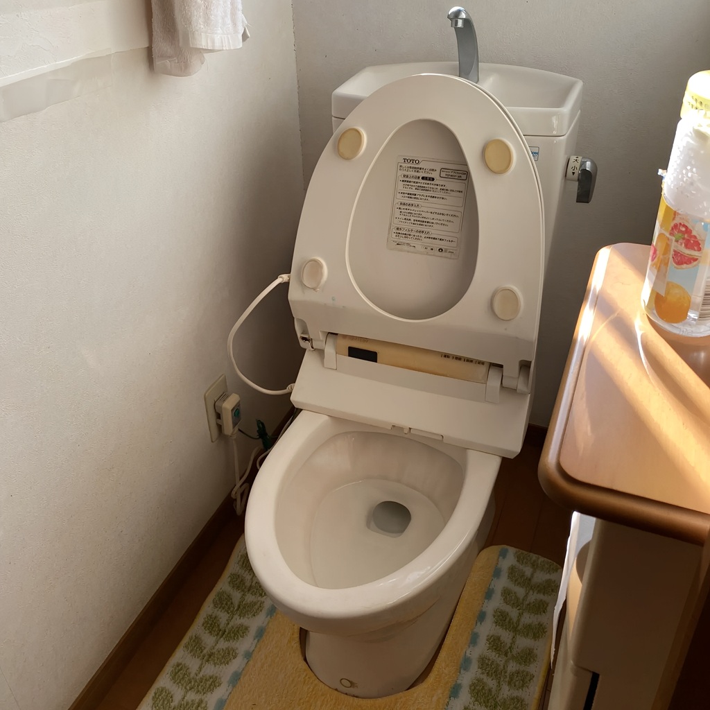 トイレリフォーム前